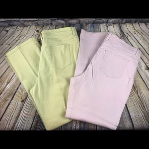 Pair of Gloria Vanderbilt Colored Jeans Size 16